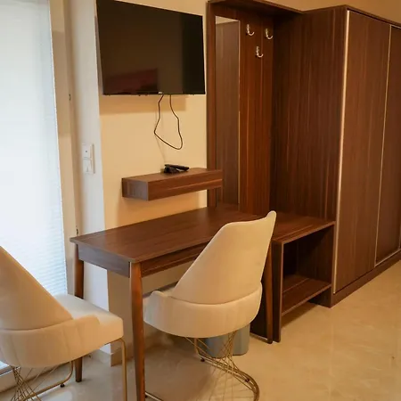 Interpension Pensión 3*